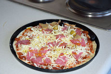 Gemeinde dankt den Sternsingern mit einem Pizzabacken 